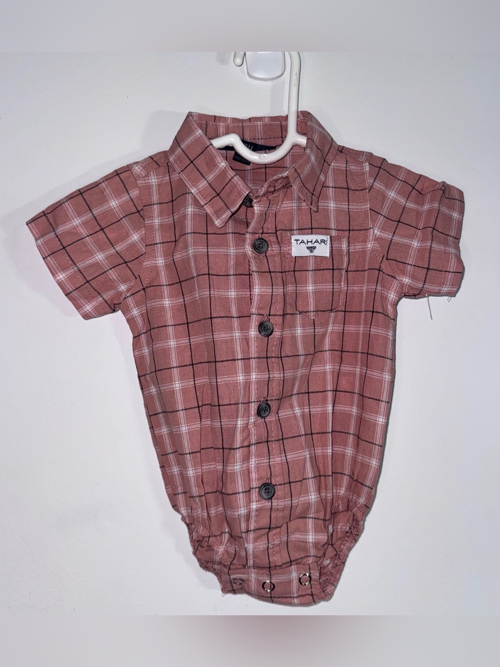 Tahari Baby Boy 0-3M Rust Plaid Short Sleeve Button Front Bodysuit